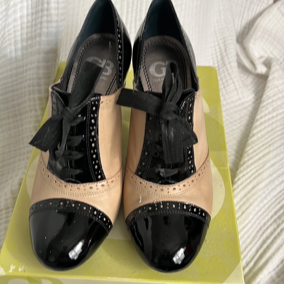 Gianni Bini jitter bug size 8 medium gently used. In original box. - Picture 1 of 8